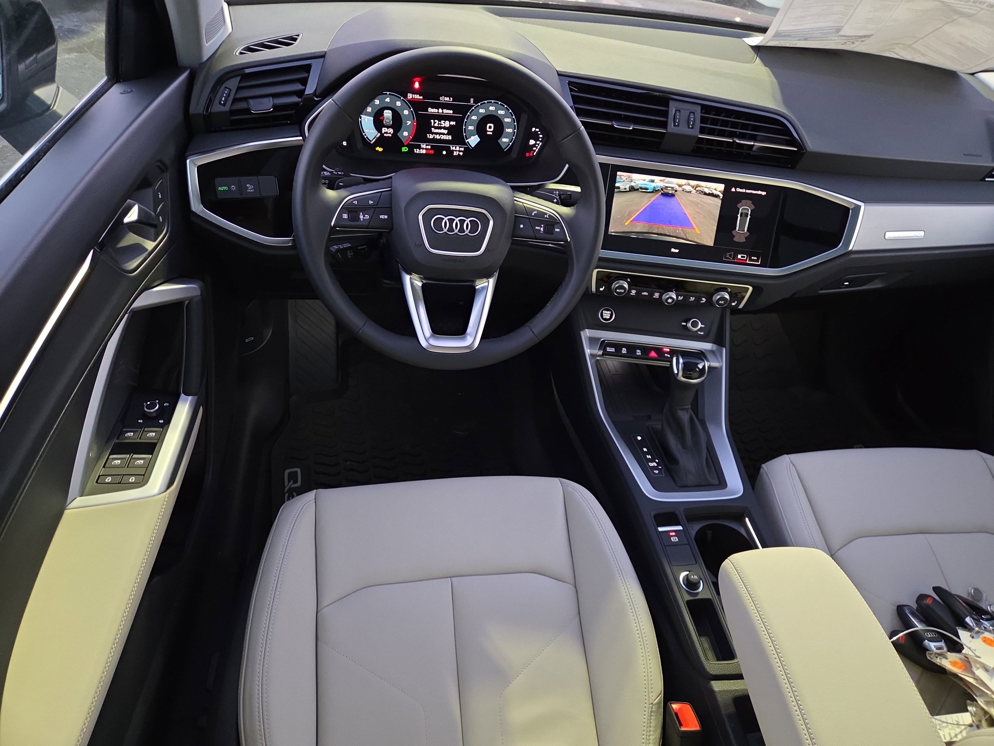 New 2025 Audi Q3 2.0T Premium image 7