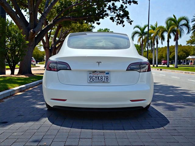 Used 2023 Tesla Model 3 Standard Range image 6