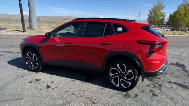 New 2026 Chevrolet Trax RS w/ Driver Confidence Package FWD image 6