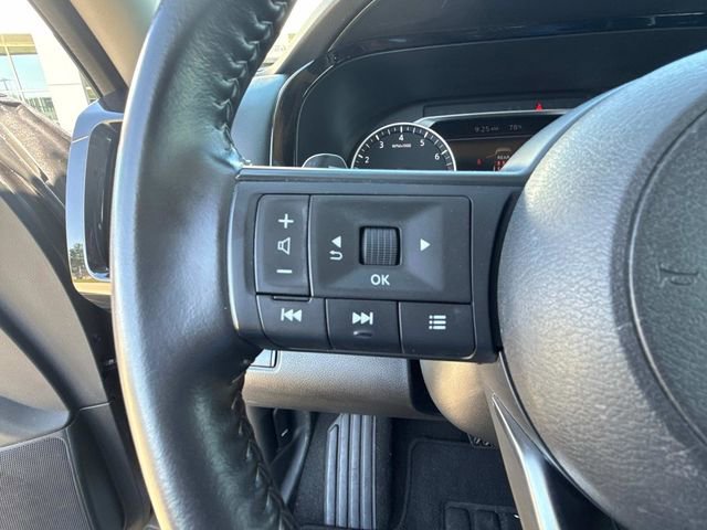Used 2024 Nissan Pathfinder SV FWD image 29