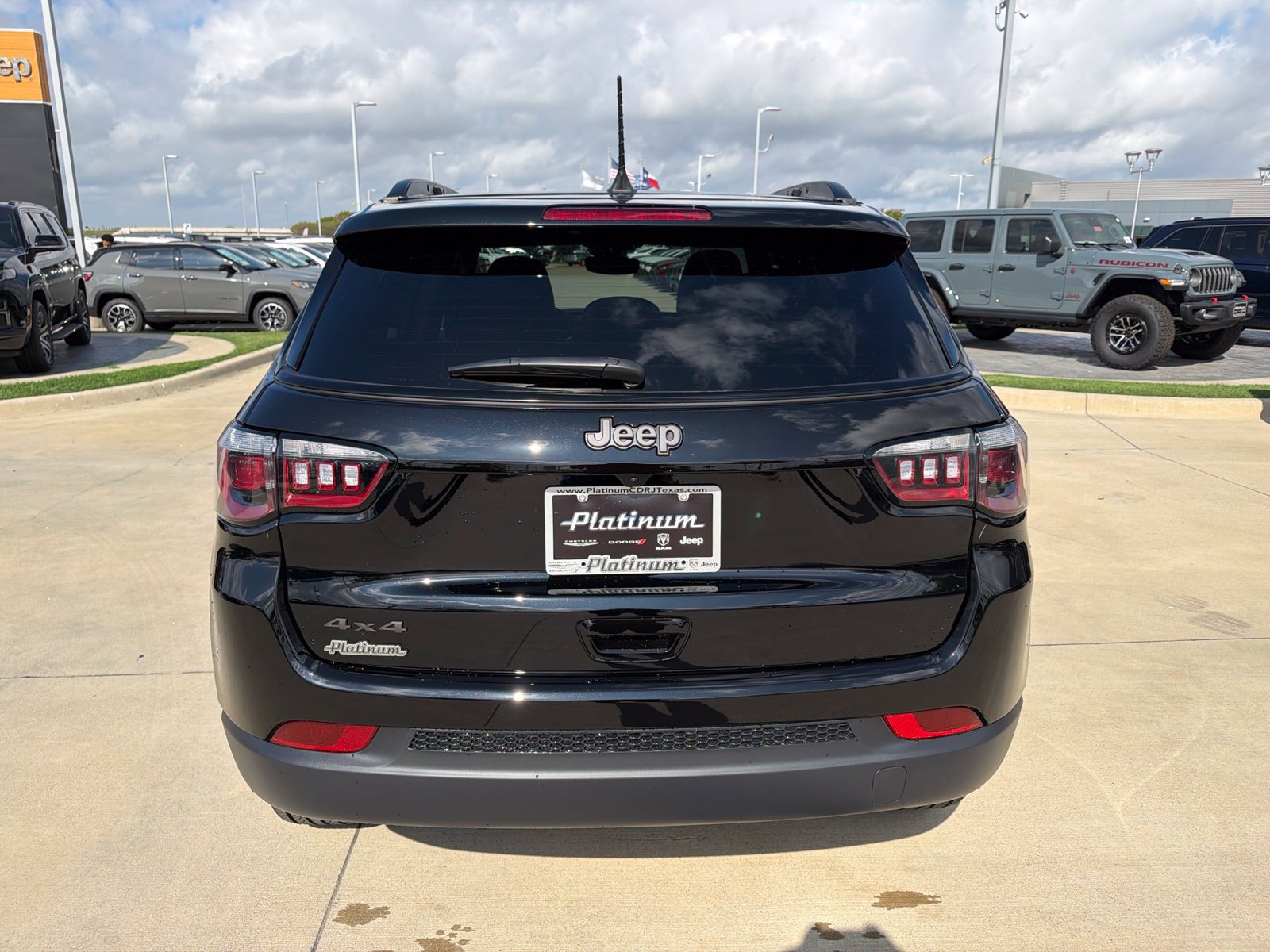 New 2027 Jeep Compass Latitude AWD/4WD image 4