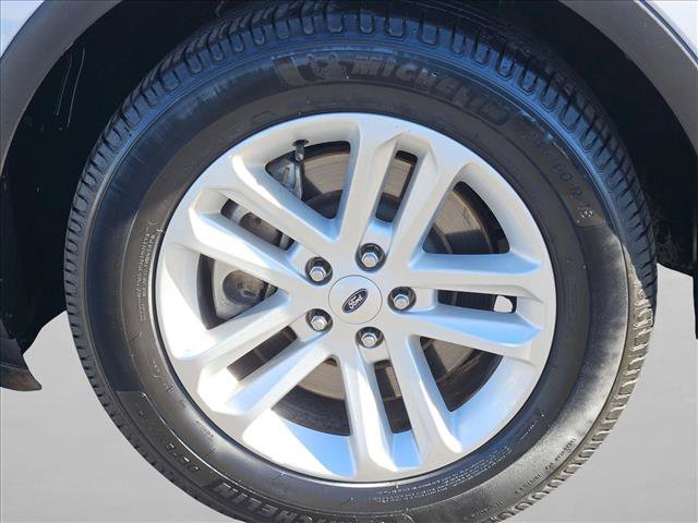 Used 2017 Ford Explorer XLT image 21