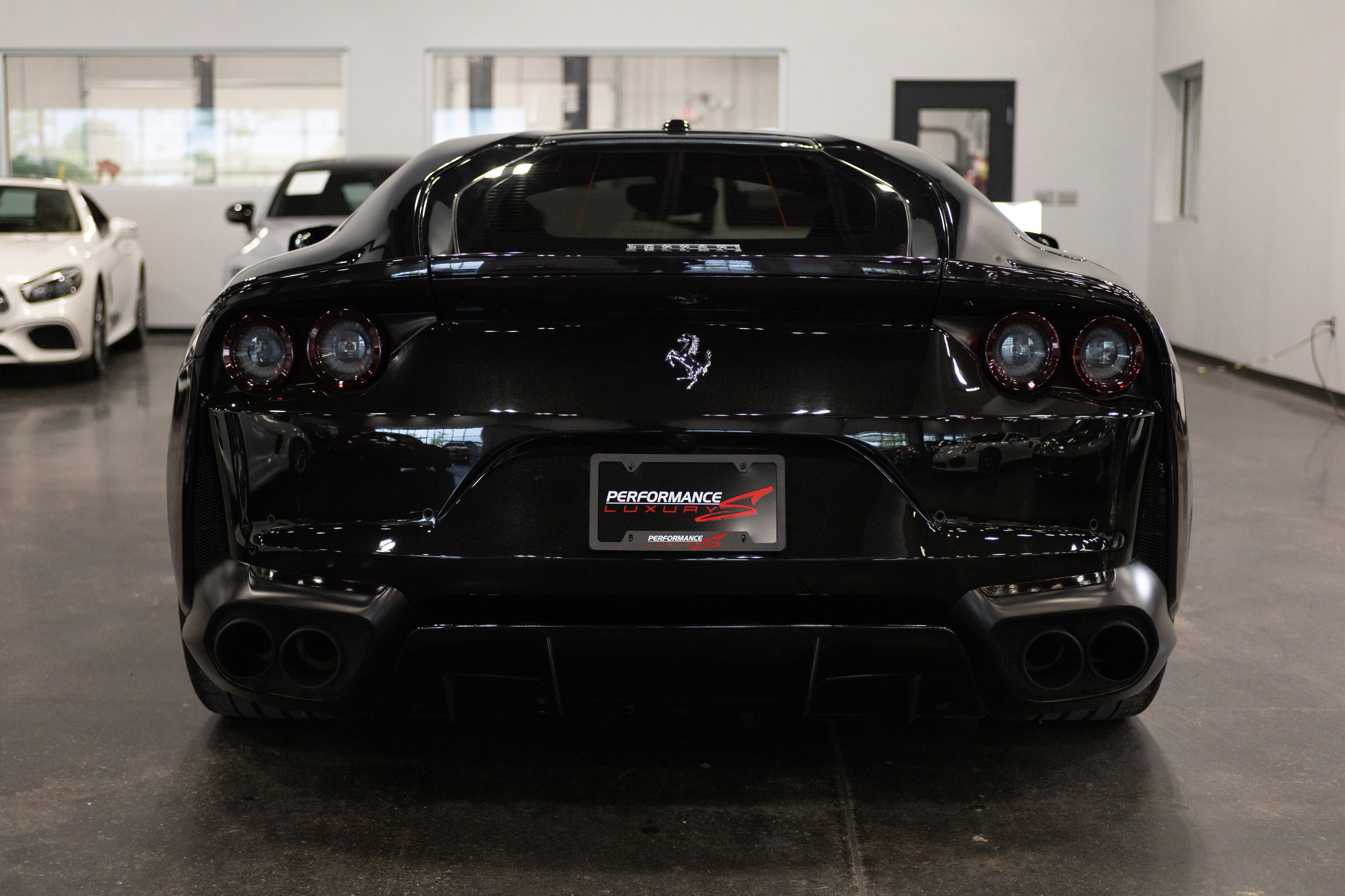 Used 2019 Ferrari 812 Superfast RWD image 5