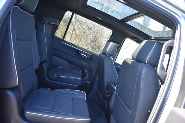 New 2026 Chevrolet Suburban Premier image 20