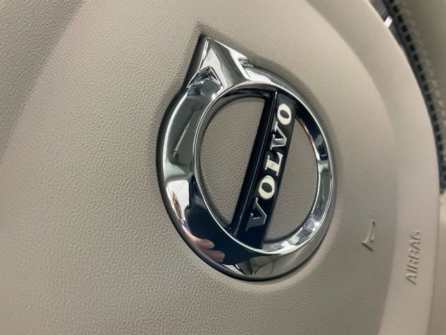 Certified 2023 Volvo XC90 B6 Ultimate w/ Protection Package Premier image 42