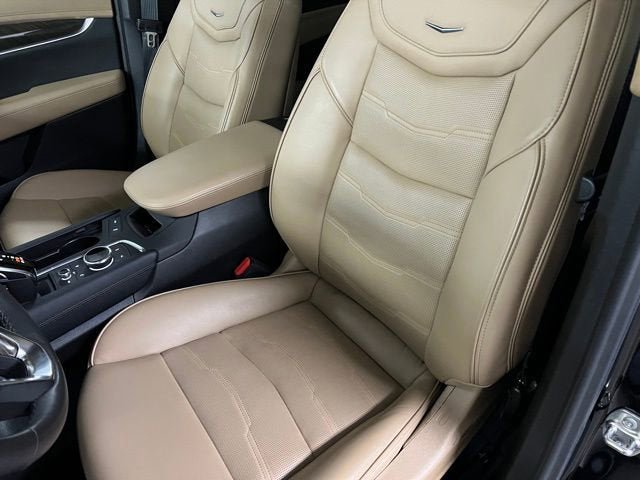 Certified 2024 Cadillac XT6 Sport w/ Platinum Package image 16