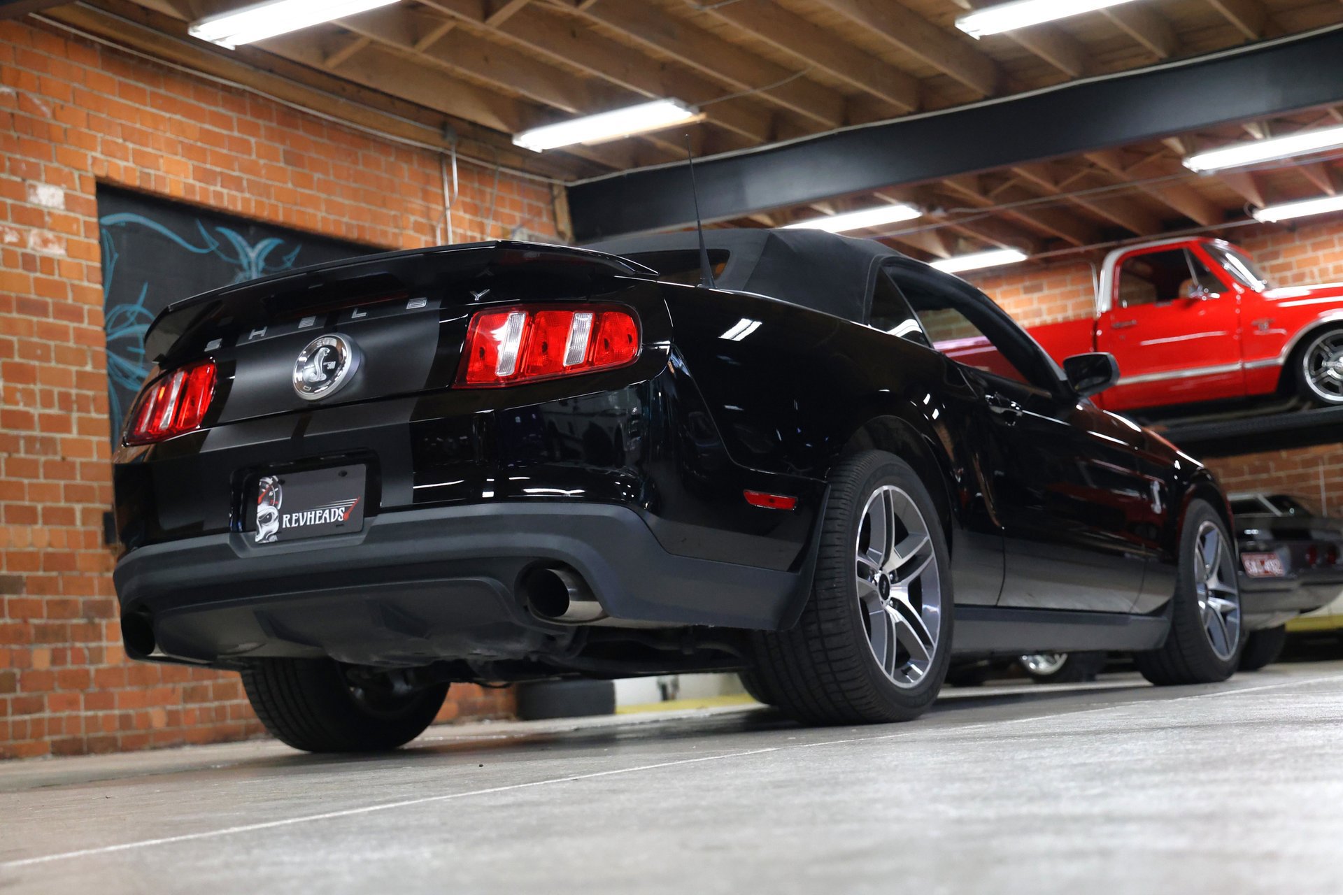 Used 2010 Ford Mustang Shelby GT500 image 39