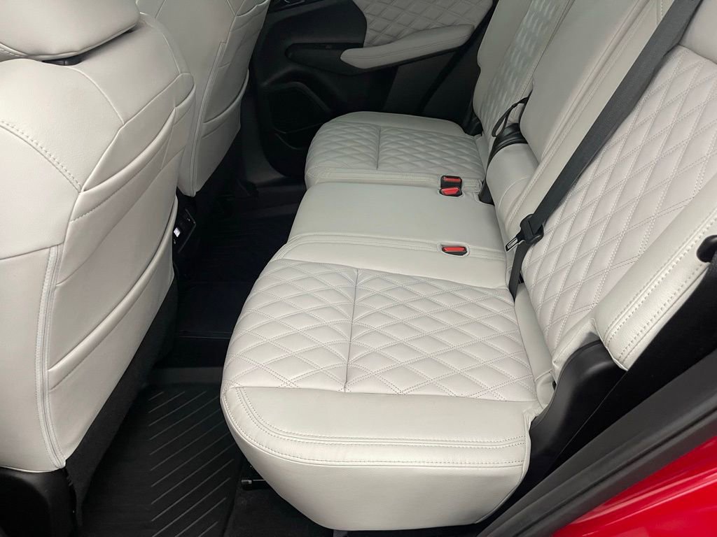 Used 2023 Mitsubishi Outlander SEL image 36