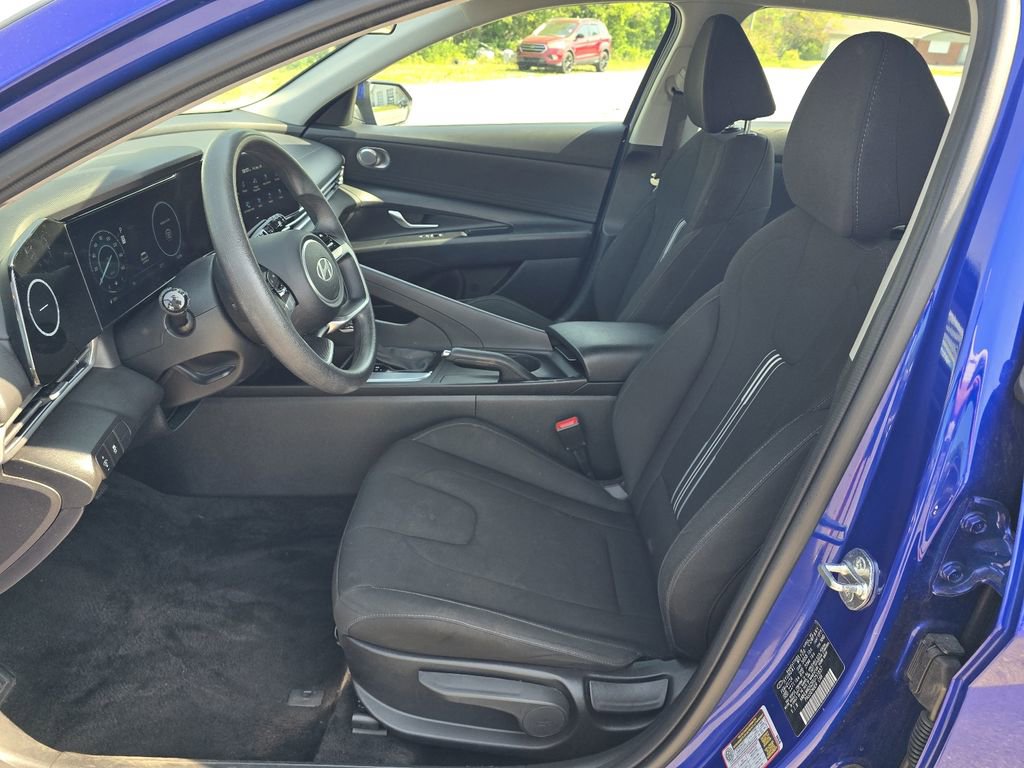 Used 2024 Hyundai Elantra SEL FWD image 11