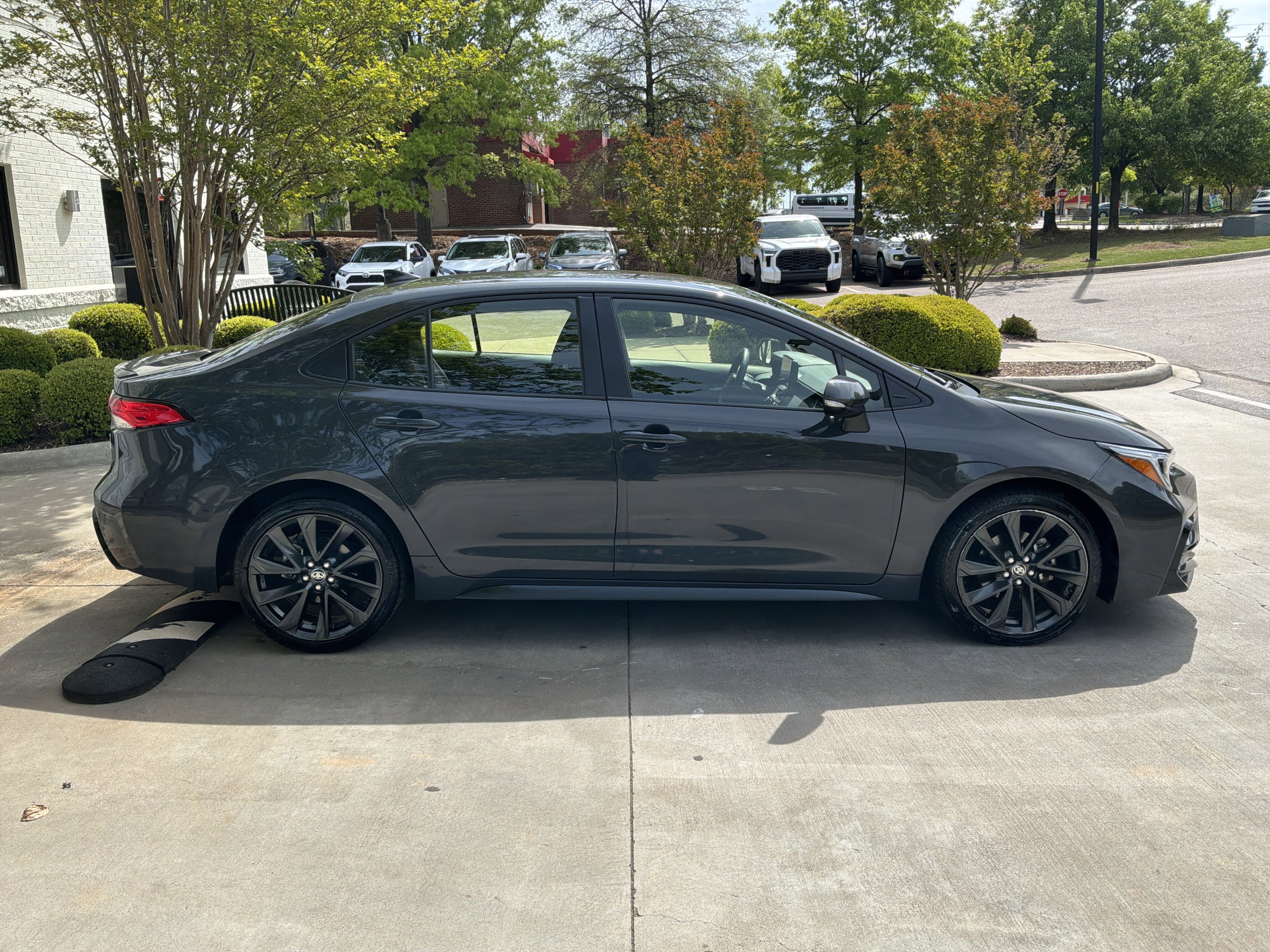 Used 2023 Toyota Corolla SE image 11