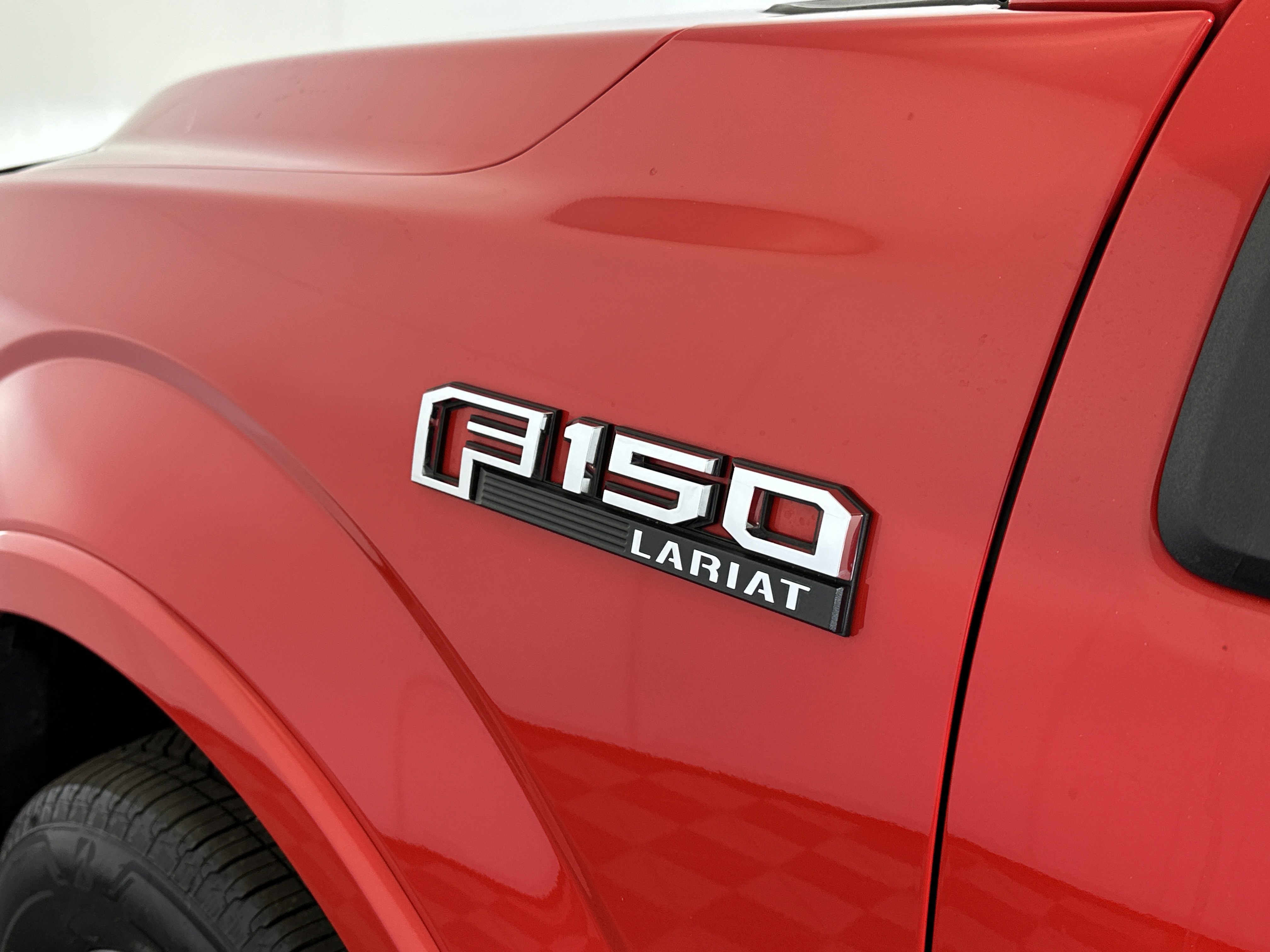 Used 2019 Ford F150 Lariat w/ Equipment Group 502A Luxury image 17