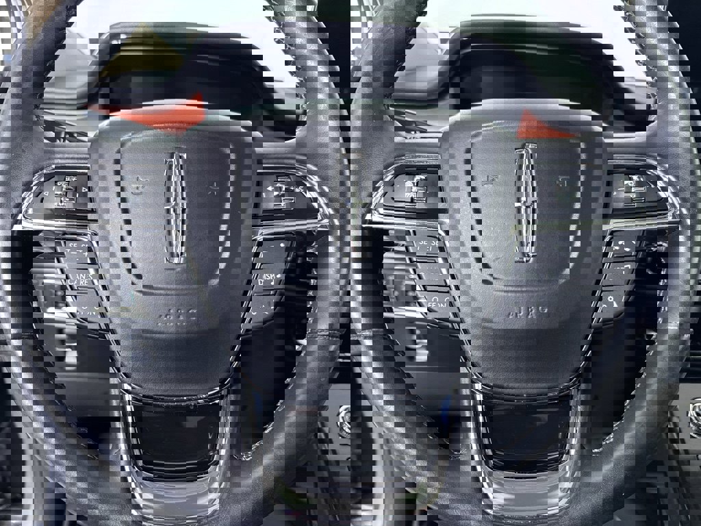 Used 2022 Lincoln Nautilus Reserve w/ Monochromatic Package image 24