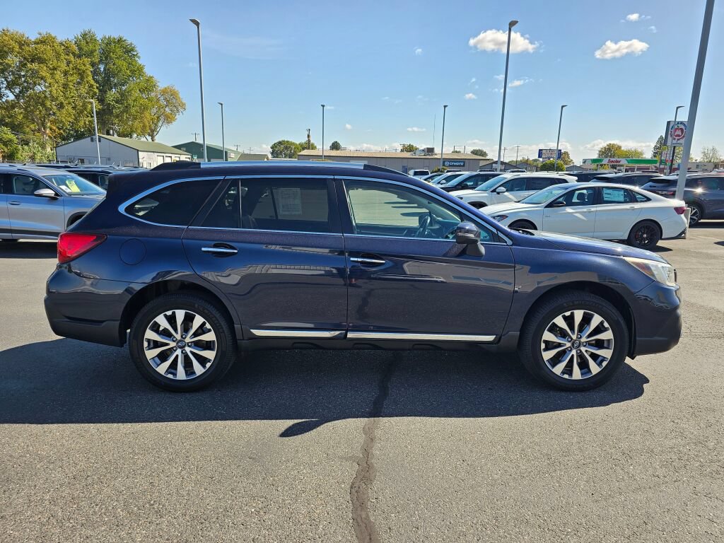 Used 2018 Subaru Outback 2.5i Touring w/ Popular Package #3 AWD/4WD image 7