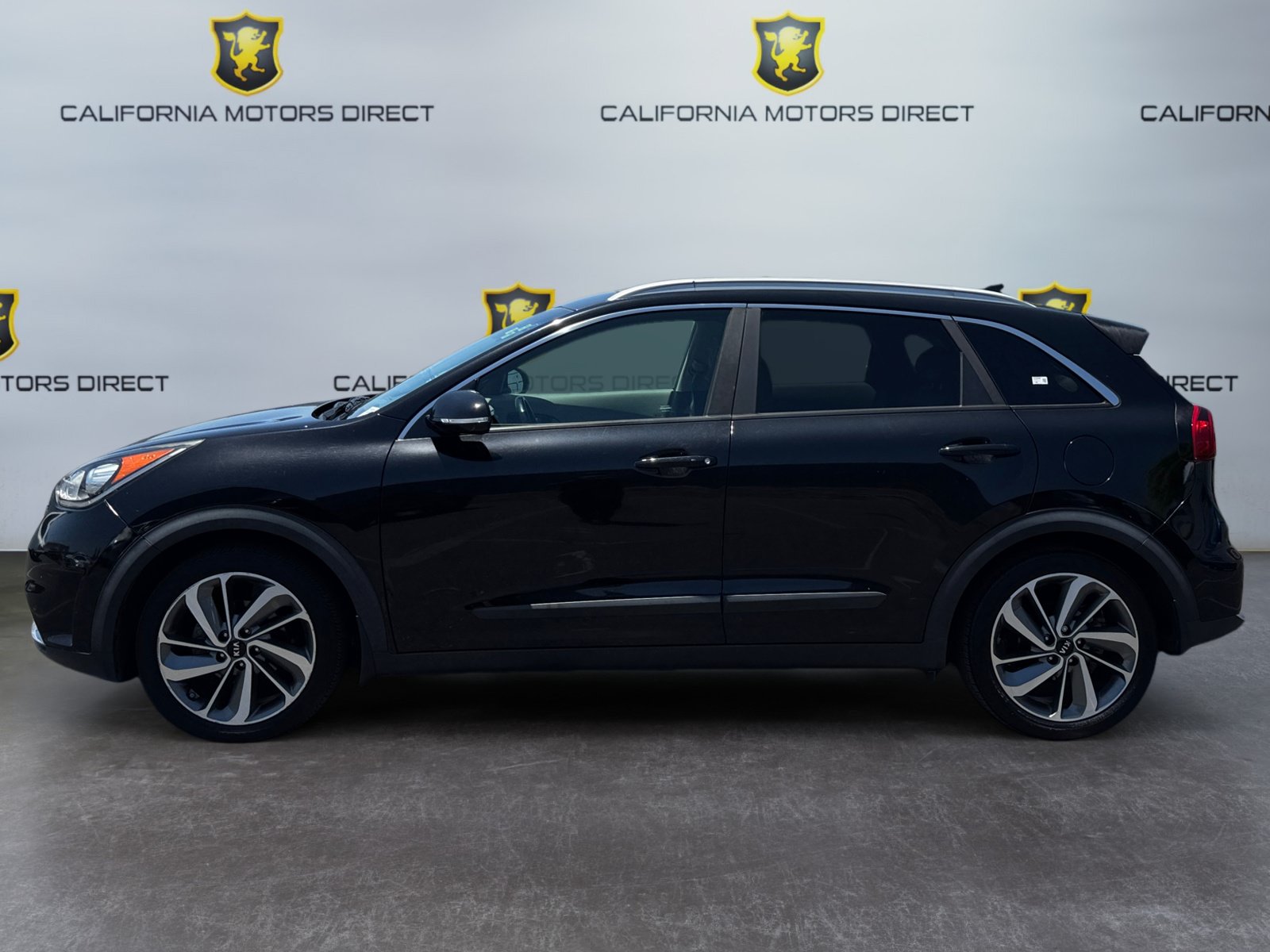Used 2019 Kia Niro Touring FWD image 2