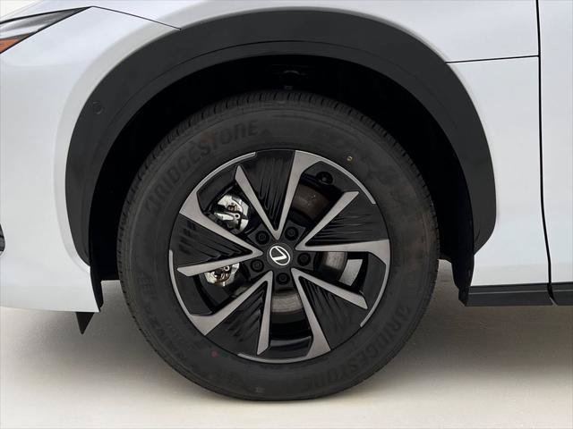 Certified 2026 Lexus RZ 450e AWD w/ Technology Package image 28