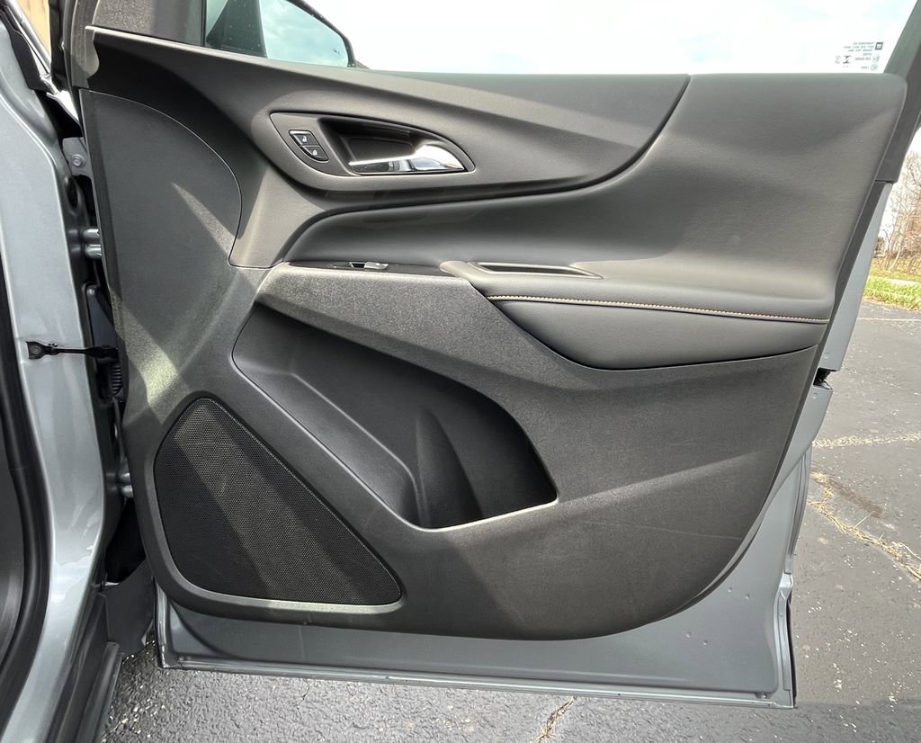 Certified 2024 Chevrolet Equinox Premier w/ LPO, Floor Liner Package FWD image 21
