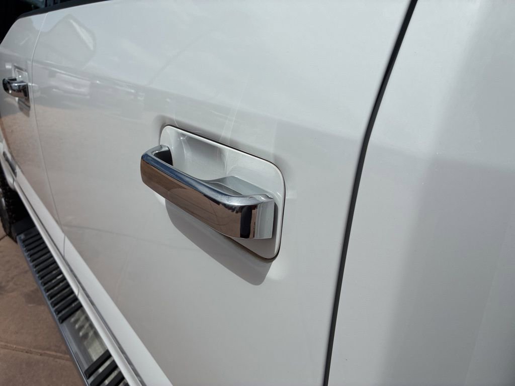 Used 2019 Ford F350 Lariat w/ Chrome Package AWD/4WD image 18