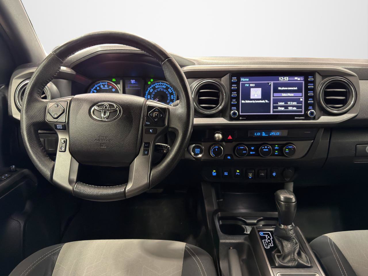 Used 2021 Toyota Tacoma TRD Off-Road w/ Technology Package AWD/4WD image 17