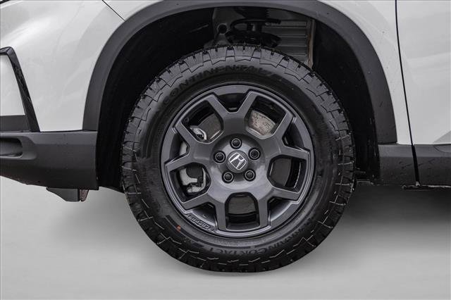 New 2025 Honda Pilot TrailSport image 9