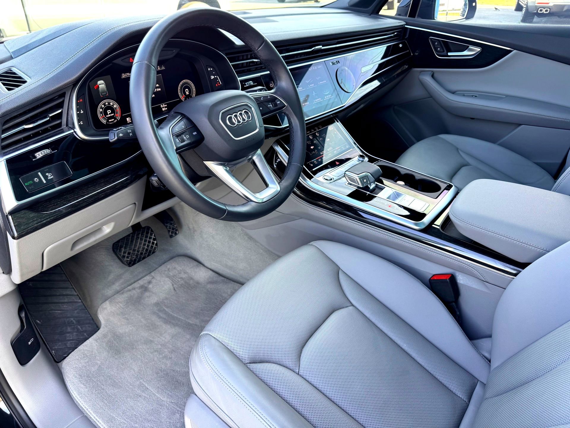 Used 2023 Audi Q7 3.0T Prestige w/ Prestige Package image 11