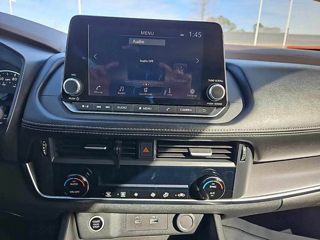 Used 2023 Nissan Rogue SV image 22