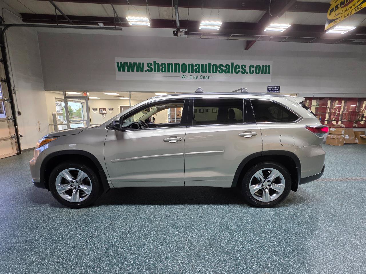 Used 2015 Toyota Highlander Limited AWD/4WD image 11
