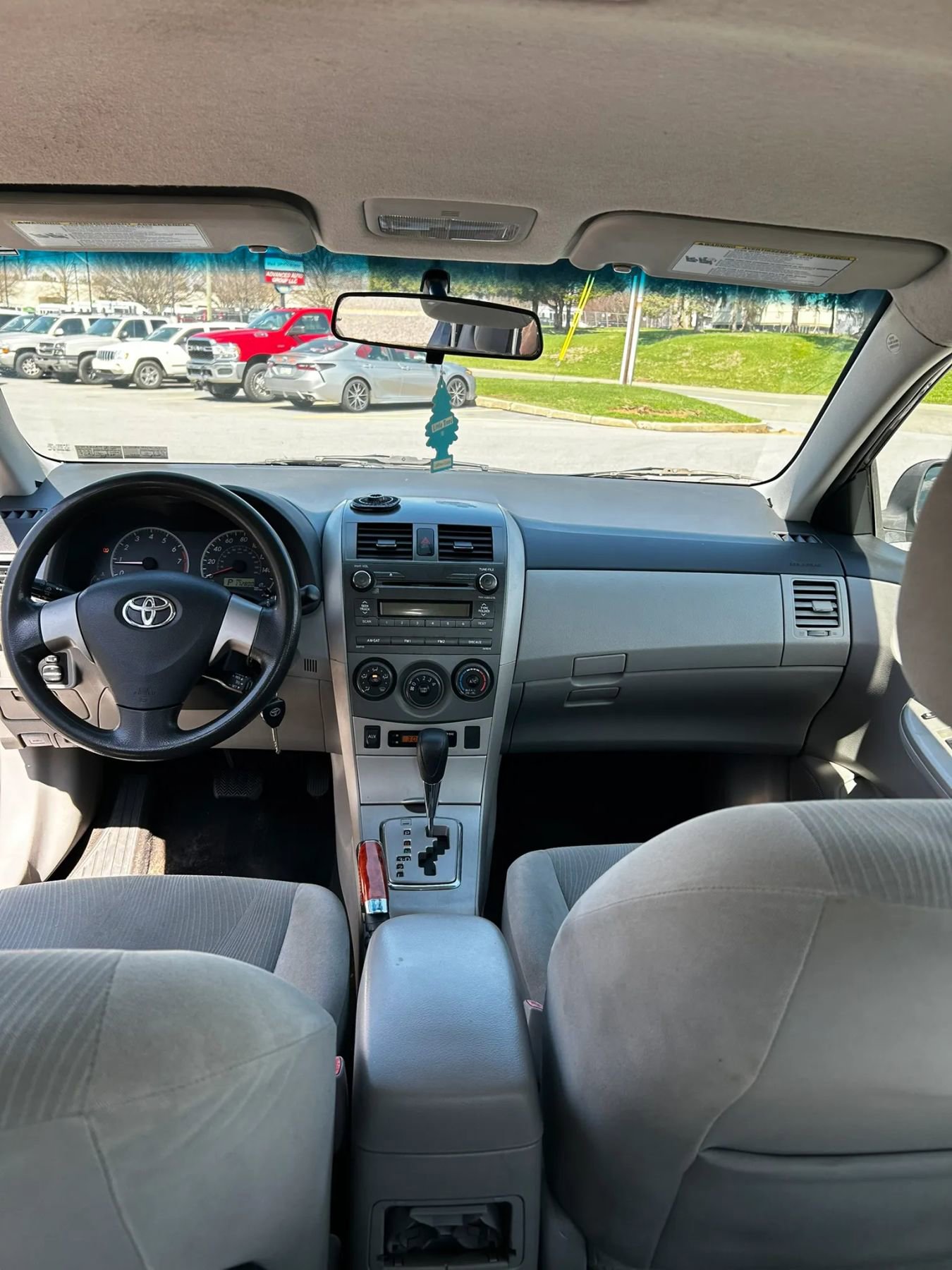 Used 2011 Toyota Corolla LE image 32