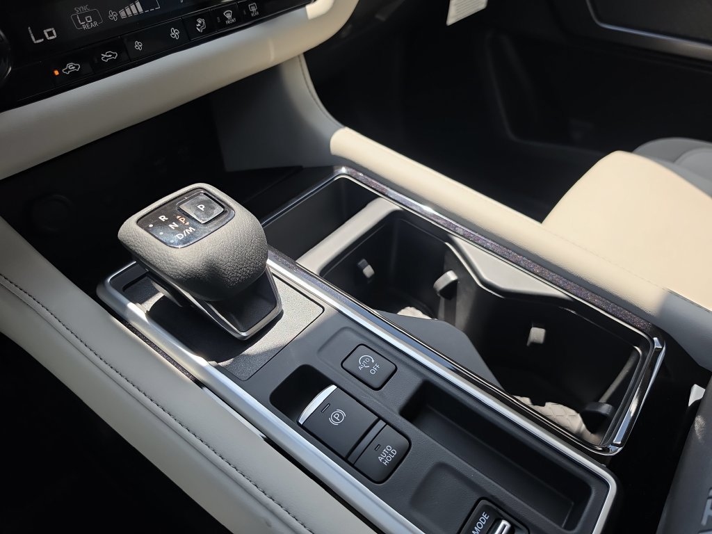 New 2026 Nissan Pathfinder SL FWD image 19