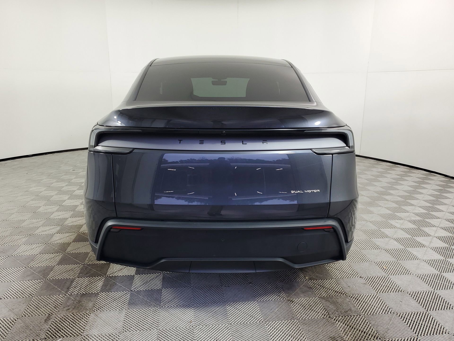 Used 2026 Tesla Model Y Long Range image 9