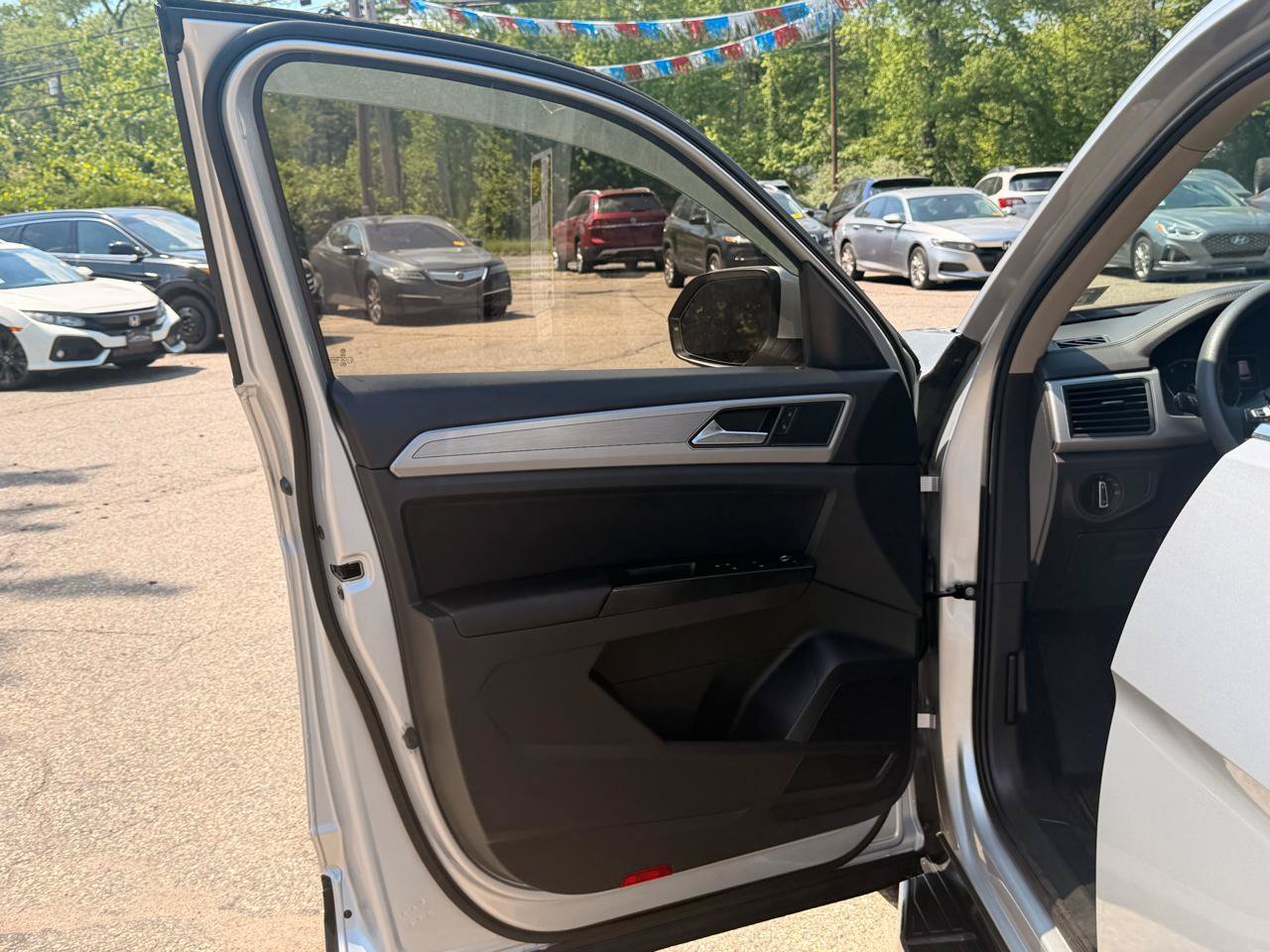 Used 2019 Volkswagen Atlas S w/ Towing Package AWD/4WD image 14