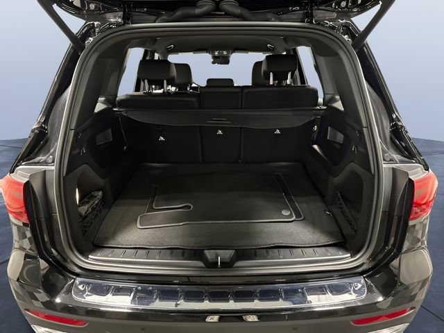 Used 2025 Mercedes-Benz GLB 250 4MATIC image 11
