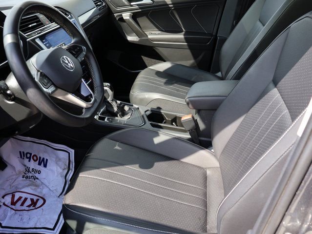 Used 2023 Volkswagen Tiguan SE image 41