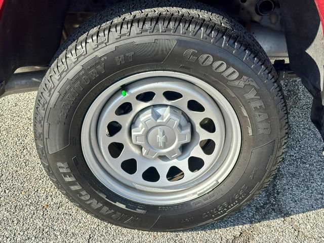Used 2025 Chevrolet Colorado W/T RWD image 7