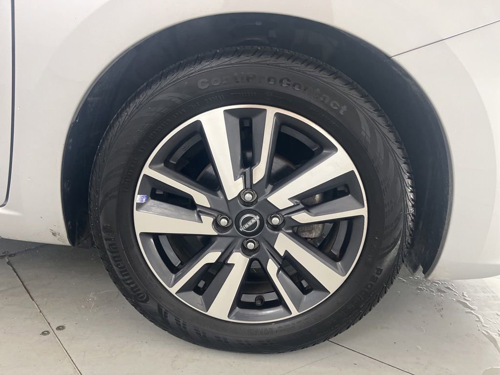 Used 2023 Nissan Versa SV FWD image 16