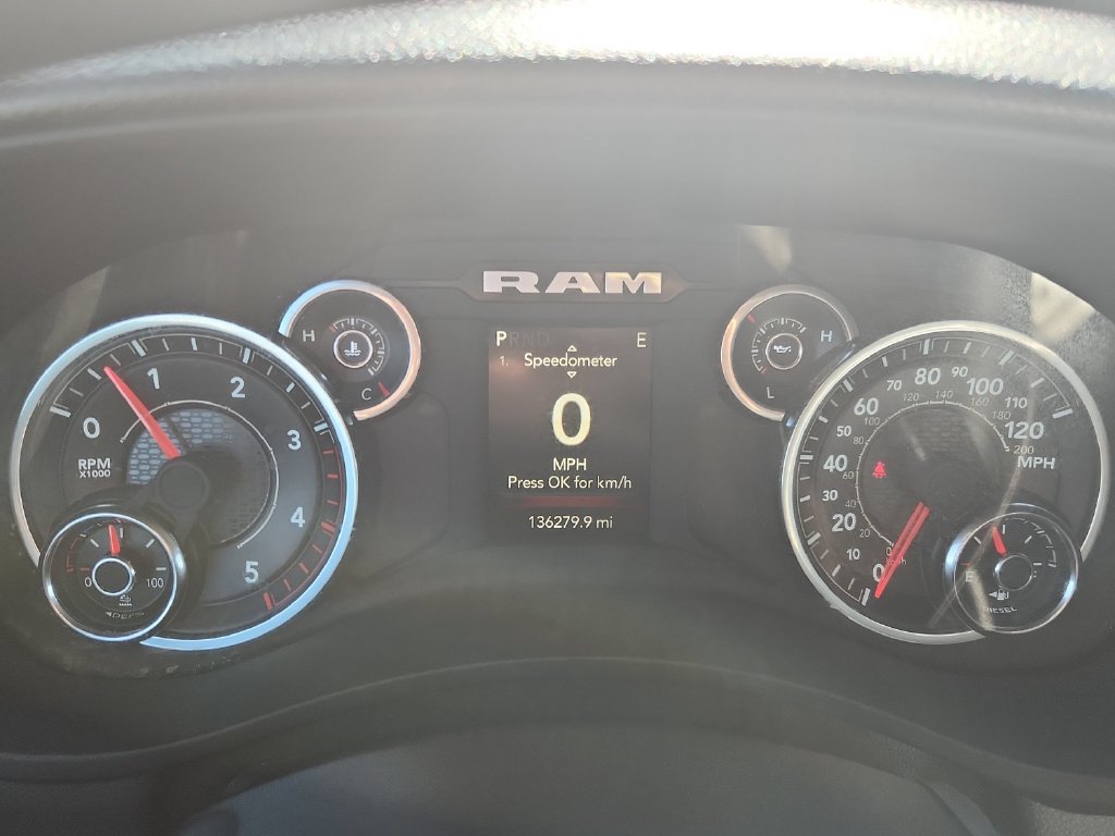 Used 2024 RAM 5500 Tradesman w/ Chrome Appearance Group AWD/4WD image 16