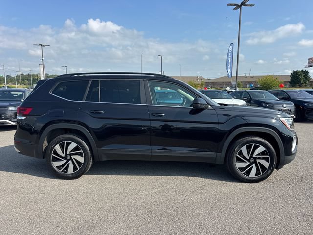 Used 2024 Volkswagen Atlas SE AWD/4WD image 6