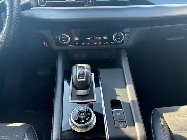 Used 2024 Mitsubishi Outlander SE AWD/4WD image 11
