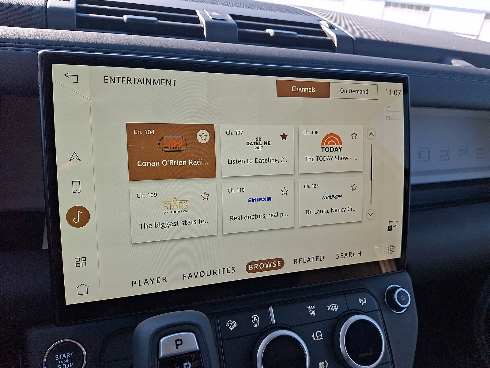 New 2026 Land Rover Defender 110 S image 9