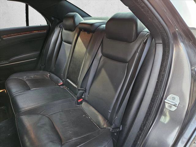 Used 2014 Chrysler 300 image 18