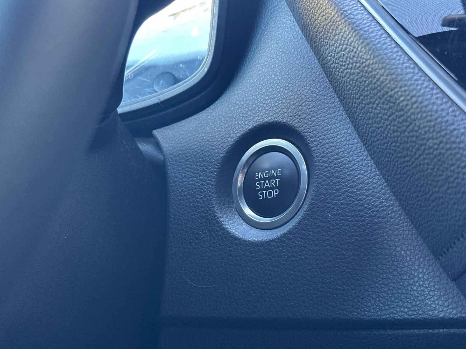 Used 2025 Toyota Corolla SE image 20