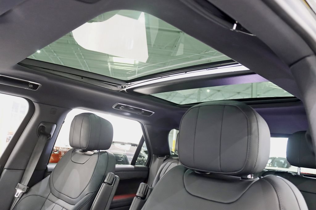 Used 2023 Land Rover Range Rover Sport SE AWD/4WD image 32
