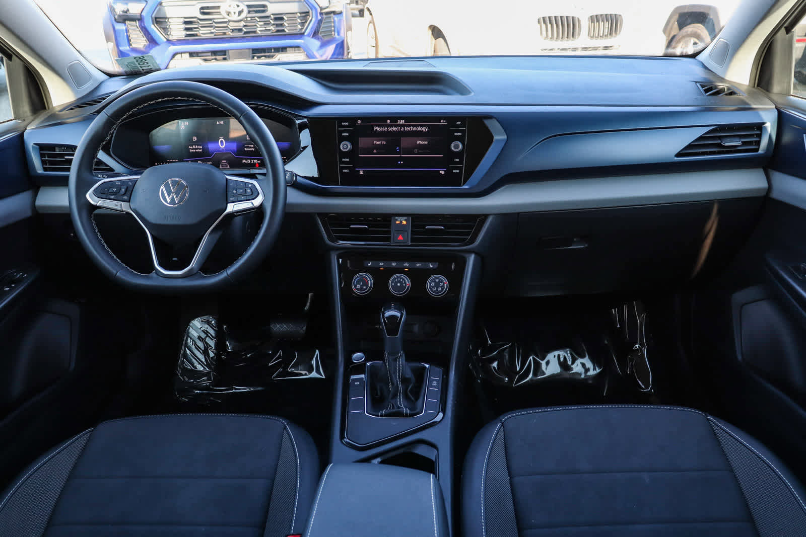 Used 2023 Volkswagen Taos SE image 12