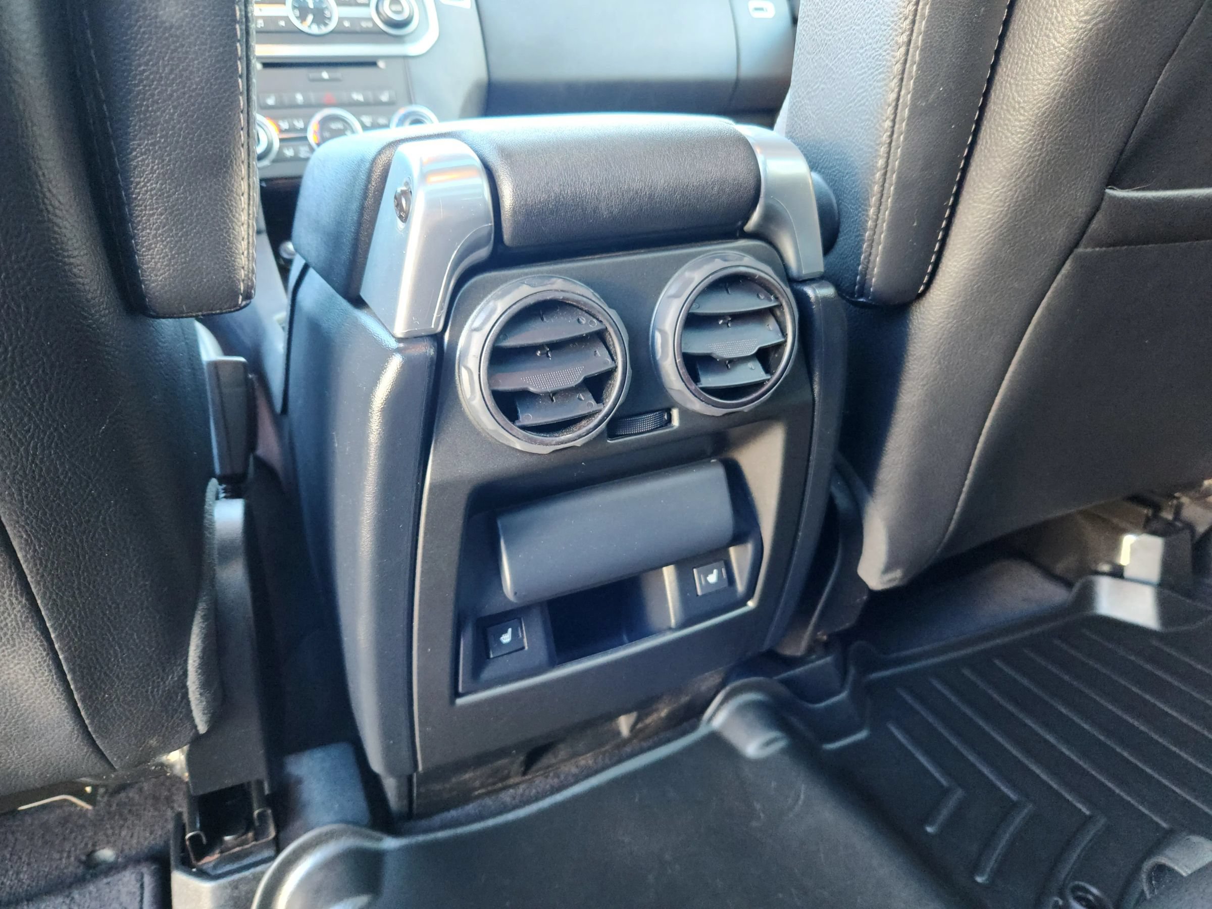 Used 2015 Land Rover LR4 HSE AWD/4WD image 19