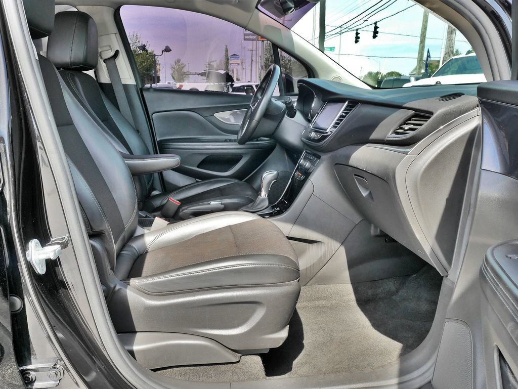 Used 2021 Buick Encore Preferred FWD image 12