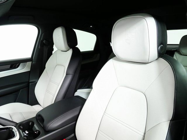 New 2026 Porsche Cayenne Coupe image 5