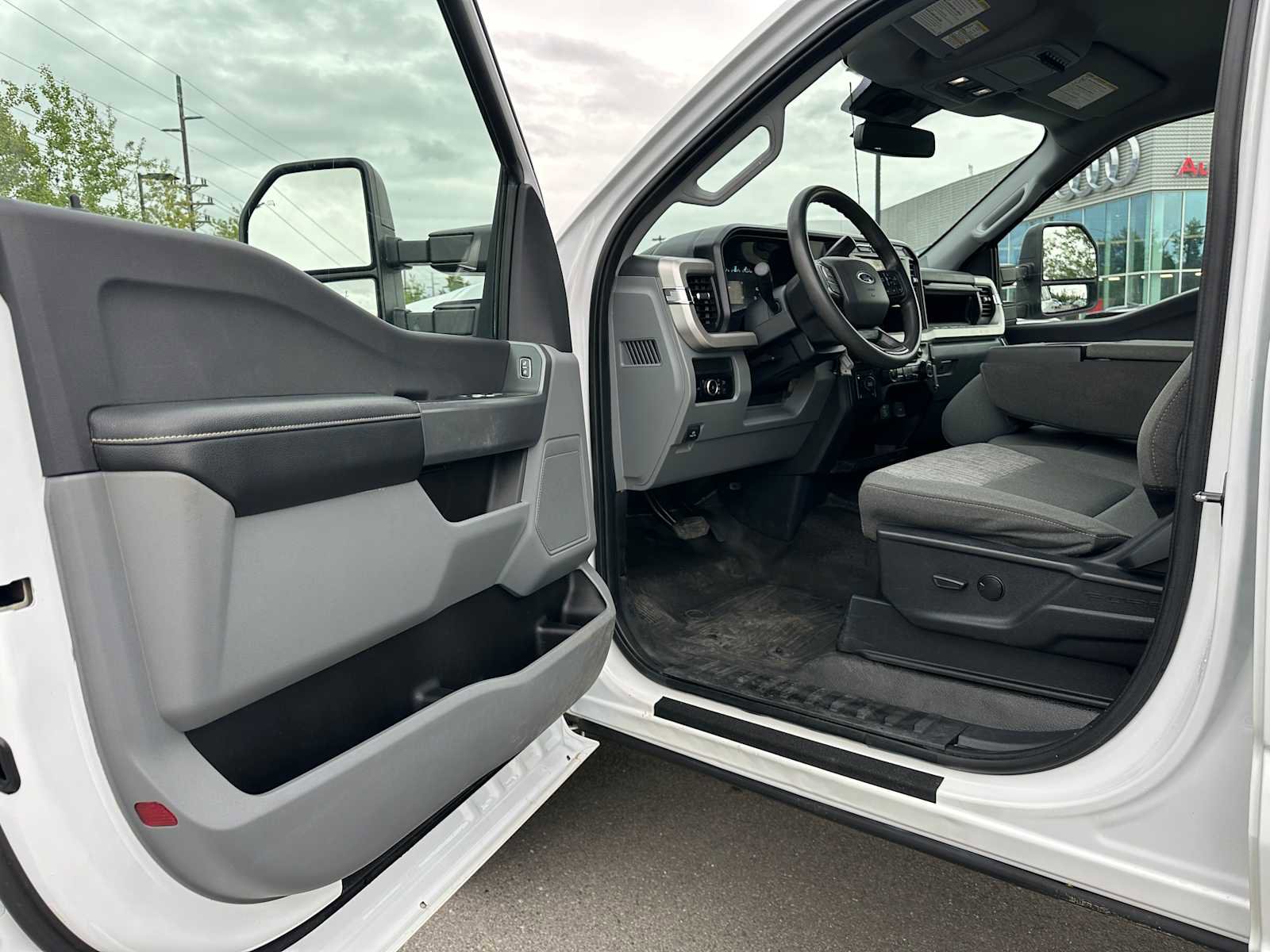 Used 2023 Ford F350 XLT image 19