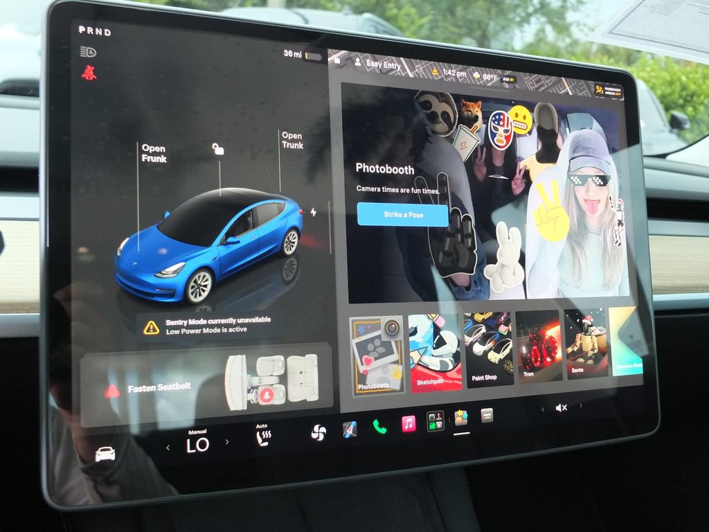Used 2023 Tesla Model 3 Long Range AWD/4WD image 32