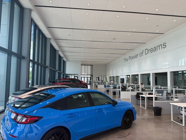 Used 2016 Toyota Tacoma SR5 w/ Towing Package image 21