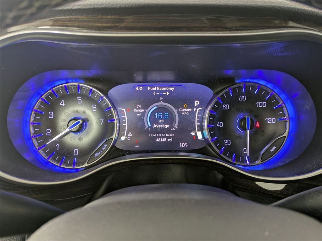 Certified 2022 Chrysler Pacifica Limited image 18