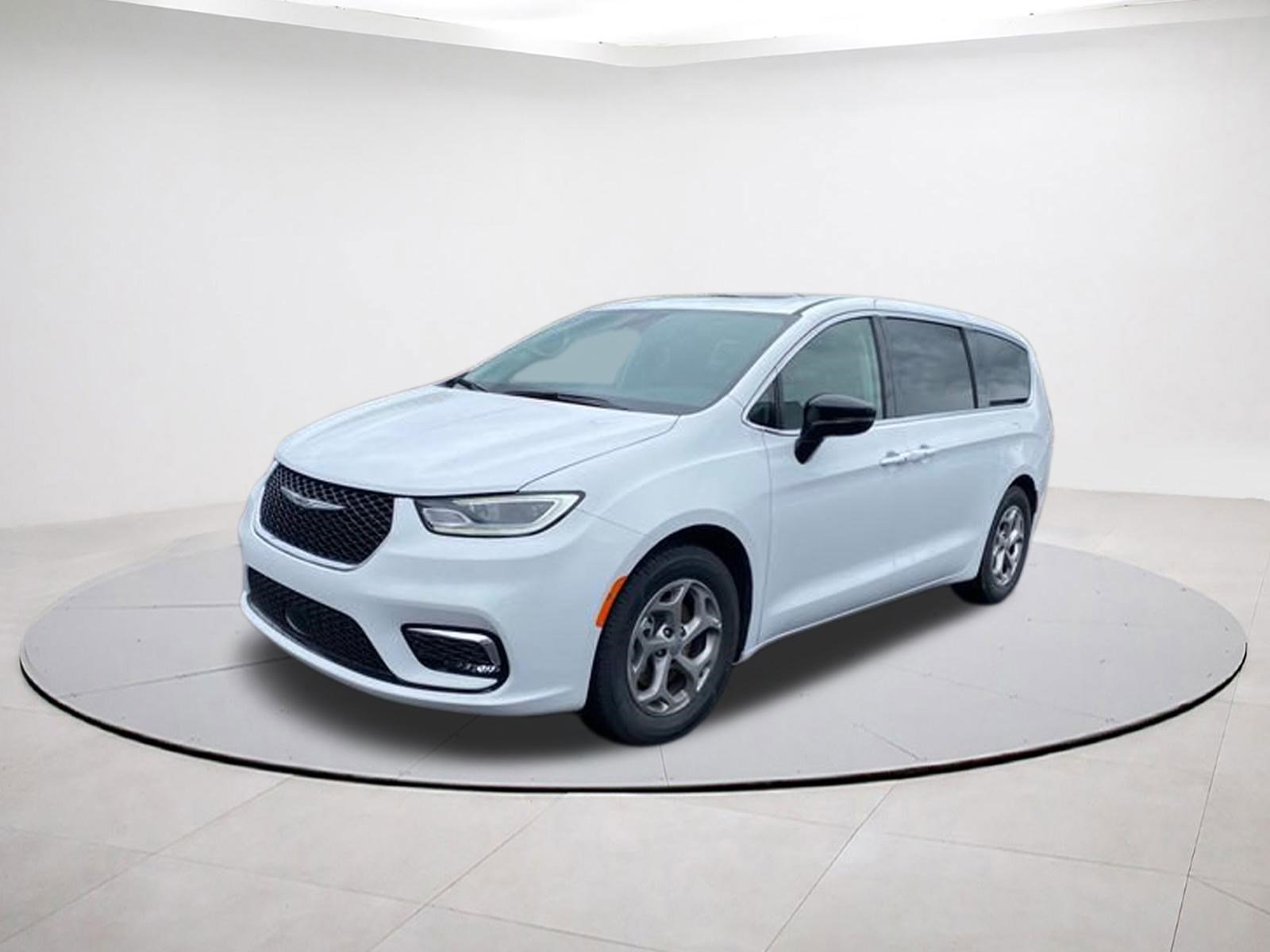 Certified 2024 Chrysler Pacifica Limited FWD image 3